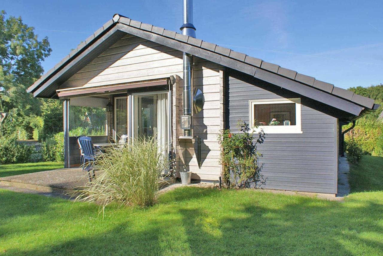 ダンプ Blockhaus Mit Parkplatz Vor Der Haヴィラ エクステリア 写真